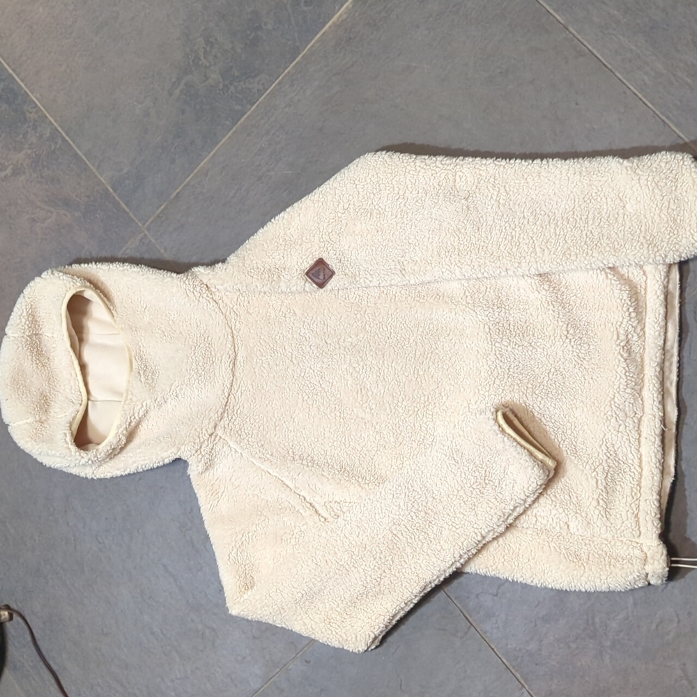 Nwot Burton Sherpa Pullover